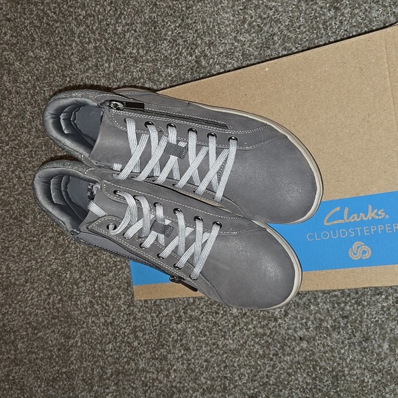 New Clarks Cloudsteppers Breeze Glide suze 8.5wm - Picture 1 of 7